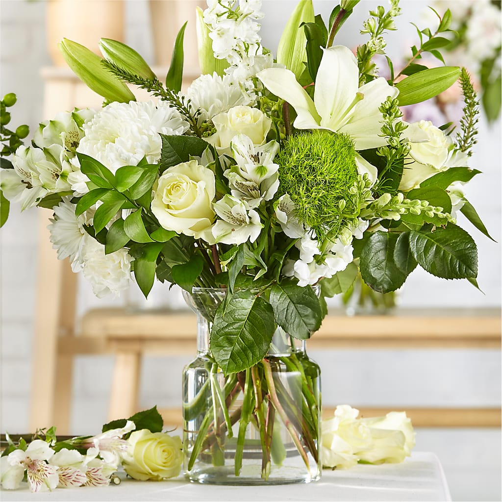 Classic Ivory – A Florist Original – Oopsie Daisy Llc, Berlin NJ