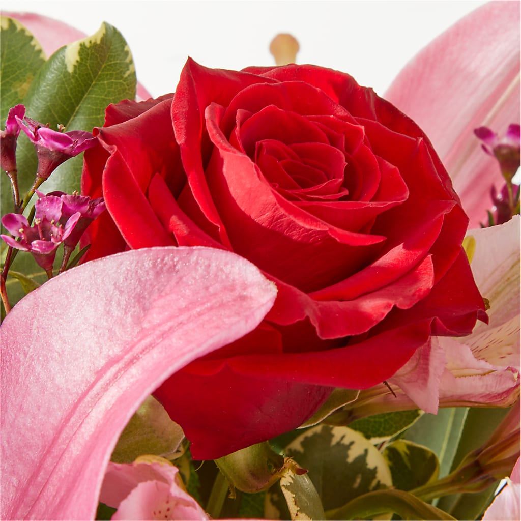 Lucky in Love Bouquet –  Oopsie Daisy Llc, Berlin NJ