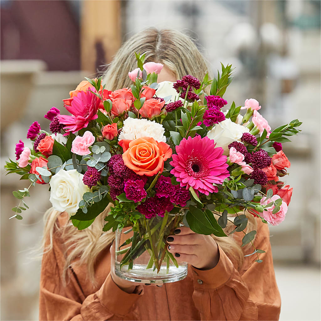 Smell the Roses Bouquet –  Oopsie Daisy Llc, Berlin NJ