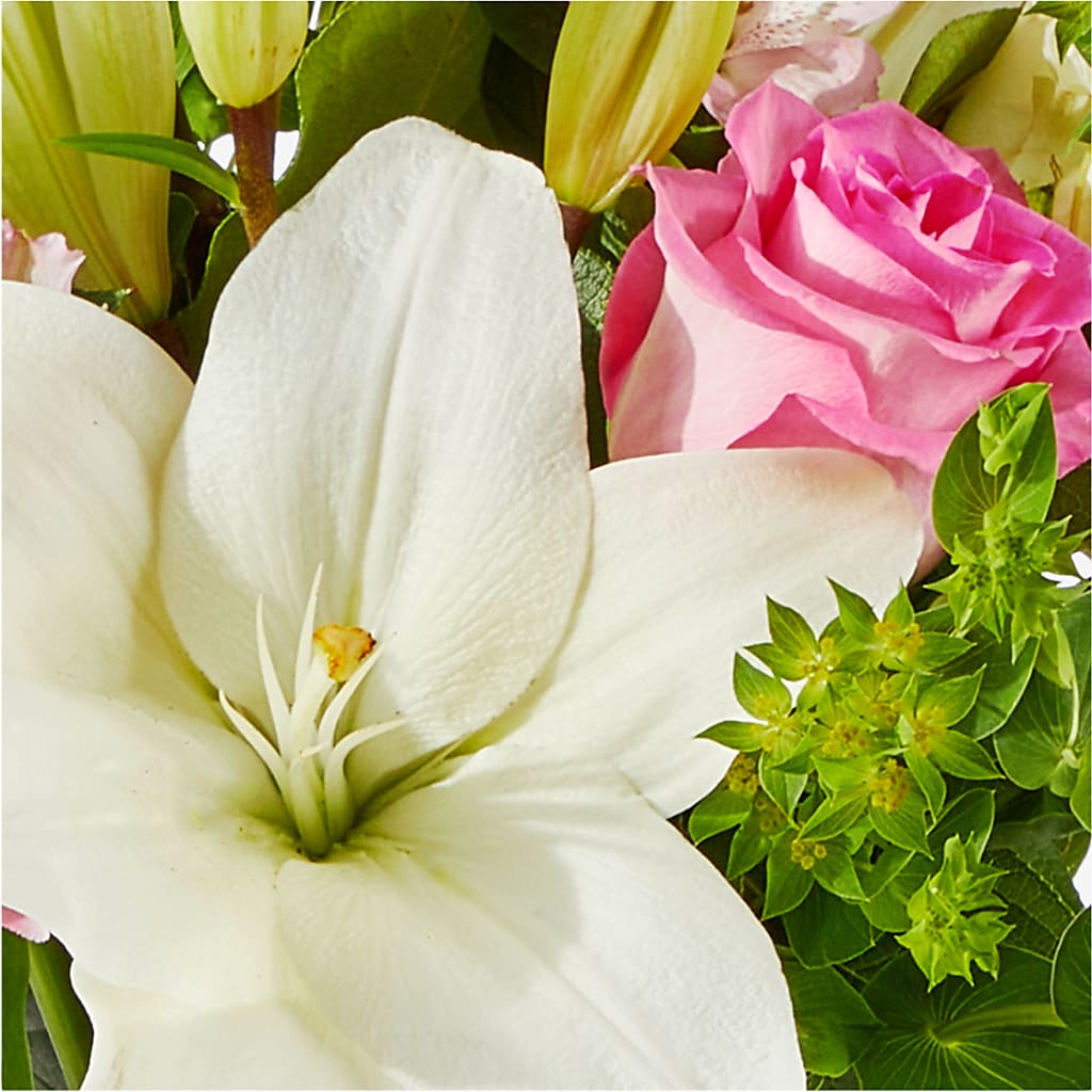 Fondly Bouquet –  Oopsie Daisy Llc, Berlin NJ